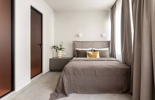 Psirri House | Ouranos - by Celestial Suites