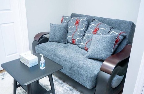 Overbrook Apartment | Ousby Luxury apartment unit 2. 1-bedroom with AC, WiFi