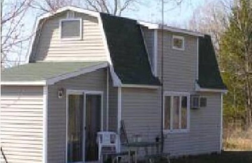 Sturgeon Bay Cottage | Outback Cottages in Door County - near beach, modern, private, peaceful