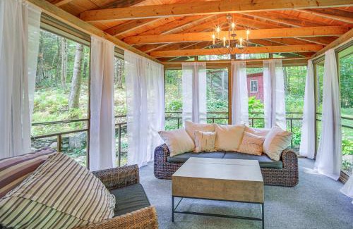 Williamsville House | Outdoor-Adventure Haven 14 Mi to Mount Snow Skiing