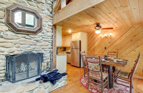 Mineral Bluff Cabin | Outdoor Dining & Fire Pit: Mineral Bluff Getaway!