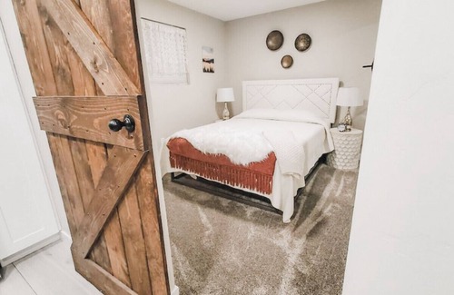 Cottonwood Heights House | Outdoor Enthusiasts enjoy Mountains & Cozy retreat