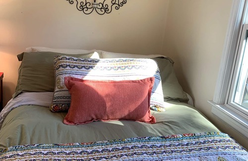 Sunset House | Outdoor fireplace, hot tub, coffee bar. Close to green belt and downtown
