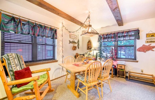 Angel Fire Apartment | Outdoor Hideout