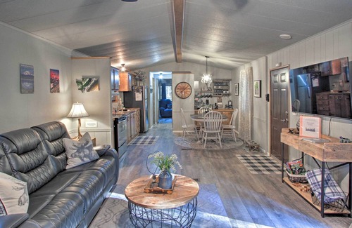 Ashford Cabin | Outdoor Hub w/ Fire Pit: 1 Mi to Mt Rainier NP!