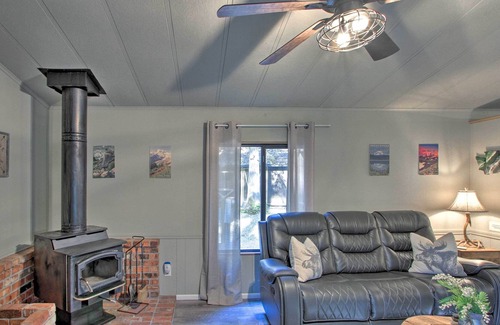 Ashford Cabin | Outdoor Hub w/ Fire Pit: 1 Mi to Mt Rainier NP!