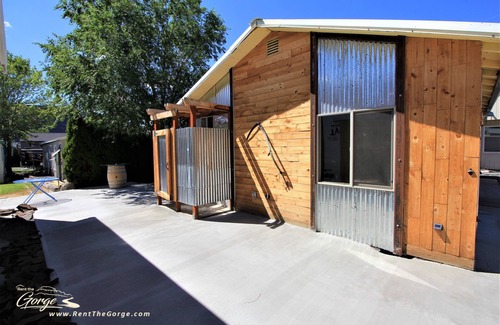 Sunland Estates House | Outdoor kitchen with grill and professional griddle