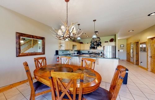 South Fork House | Outdoor lover's retreat with fireplace, scenic deck, grill, & W/D - near skiing