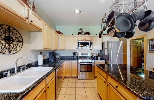 South Fork House | Outdoor lover's retreat with fireplace, scenic deck, grill, & W/D - near skiing
