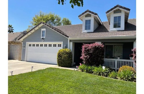 Visalia Apartment | Outdoor private pool house 1 bed queen size 1 bath outdoor kitchenette