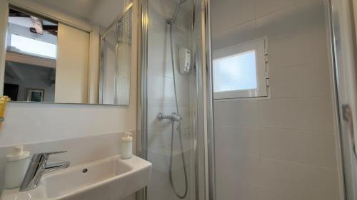 Embajadores Apartment | Outdoor studio for 2 people in Lavapiés - Amparo - 3