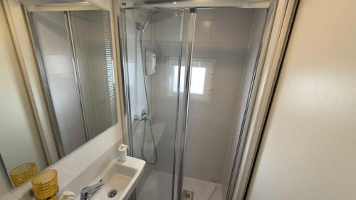 Embajadores Apartment | Outdoor studio for 2 people in Lavapiés - Amparo - 3