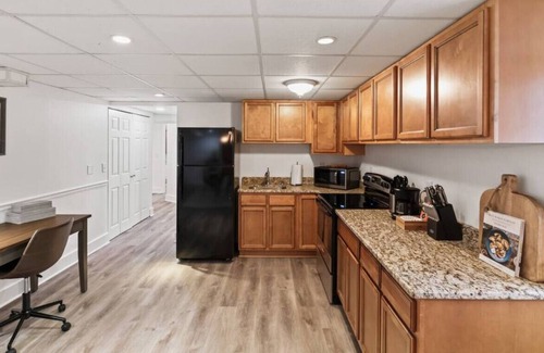 Madison Apartment | Outdoors Space with Nash Access!