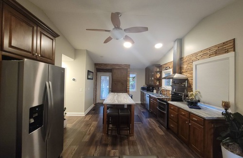Waleska Cabin | Outdoorsman's Paradise at The Shady 180 - LakeviewsnSpa, Kayak, Golf, Hike, Fish