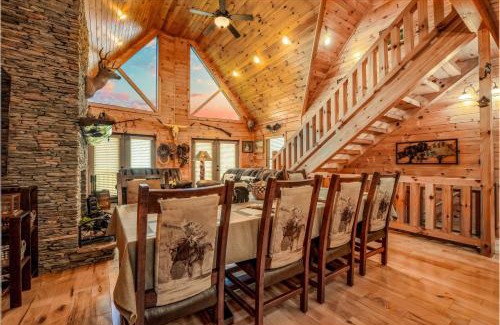 Brasstown House | Outlaw Mountain Lodge Fire Pit and Panoramic Views!