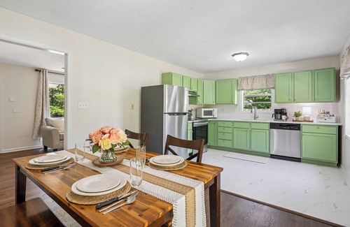 Locust Grove House | Outlet Mall+Great Dining+Family Friendly+Cozy Home