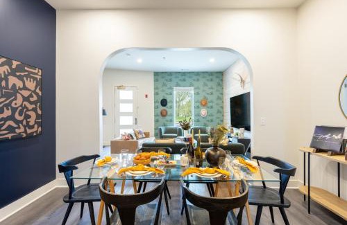 Five Points Apartment | Outrider 1016 by AvantStay Private Balcony Minutes to Broadway Downtown