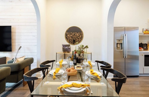 Five Points House | Outrider 1018 by AvantStay | Close to Downtown, Broadway | Outdoor Space