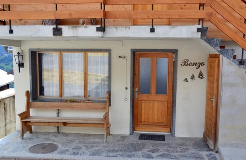 St. Luc Apartment | Outside : flat on the 1st floor of a chalet, for 4 persons, balcony, garden with garden furniture -I
