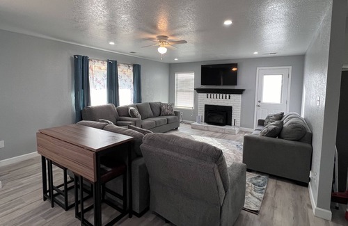 Squaw Valley Other | Outskirts of Sierra Foothills, 30 minutes from Sequoia National Forest!