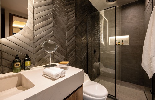 San Diego Apartment | Outstanding & bright 548sqm apartment with Jacuzzi & A/C in El Poblado