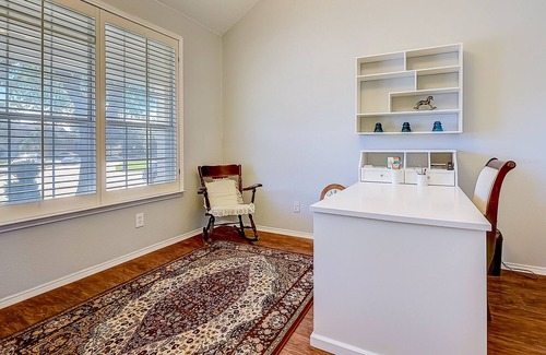 Rowlett House | Outstanding home near lakes & town with park-like backyard, grill & fast WiFi