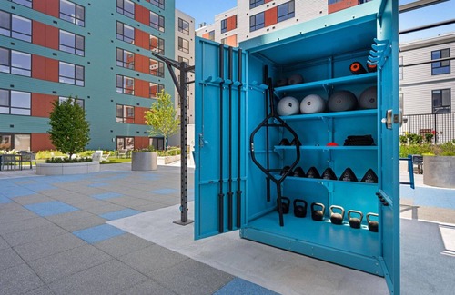 Revere Apartment | Outstanding Revere Studio w/EV Charging, Pool, Gym & W/D, by Blueground