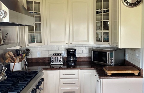 Quidnet House | OUTSTANDING VIEWS! - WEEKLY OR SEASONAL RENTAL- SPEND YOUR SUMMER HERE