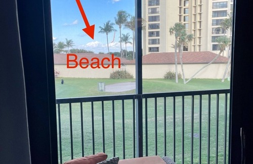 Fort Pierce Condo | OV III 2MIN WALK TO BEACH PRIME LOCATION TO EVERYTHING!
