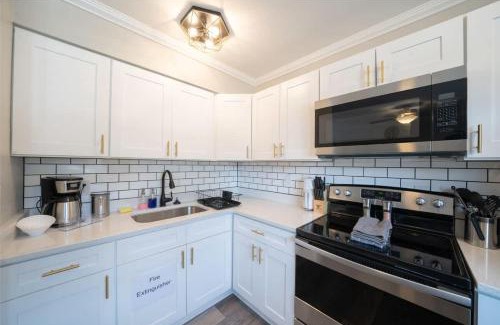 East Ocean View Apartment | OV Mosaic - Coconut Suite