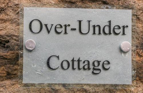 Holmfirth House | Over-Under Cottage