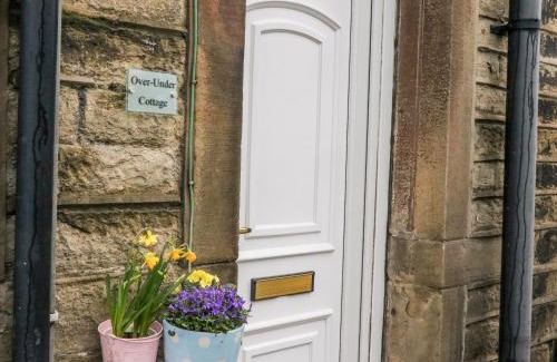 Holmfirth House | Over-Under Cottage