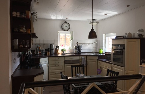 Wangerland Apartment | OVERGROOT, Hooksiel, at the "Old Port", central, modern