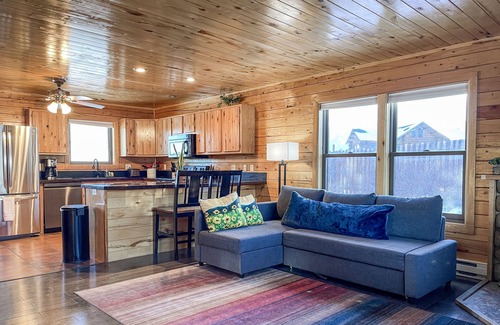 Buena Vista Cabin | Overlook Cabin with Enchanting Views