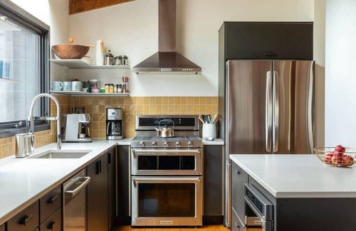 Saugerties House | Overlook Meadow: Pool, Hot Tub + Mountain Views