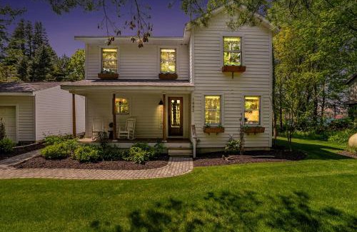 Fennville House | Overlook