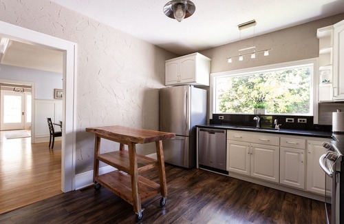 Overlook House | Overlook Victorian Mansion 5 Bedroom 10 Guests