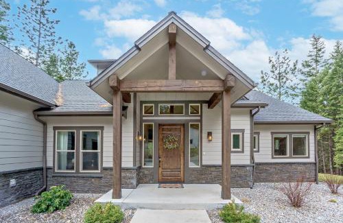 Coeur d'Alene Apartment | Overlooking Lake View with 3 BR Game Room for 12 guests