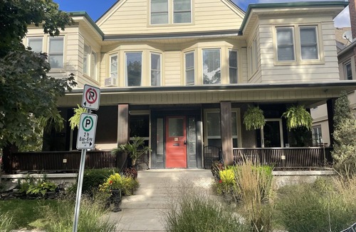Downtown Apartment | Overlooking Montebello Park