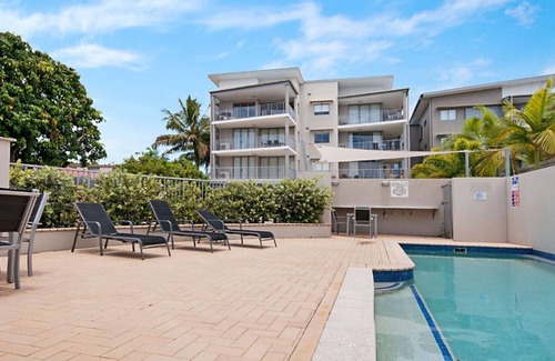 Bongaree Apartment | OVERLOOKING PUMICESTONE PASSAGE