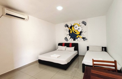 Sitiawan House | Ovilla Home B&B