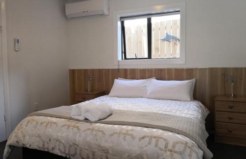 North Dunedin Hotel | Owens Motel