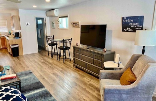 Ahwahnee Apartment | Owl Nest/Hot Tub/Sleeps 3/Yosemite