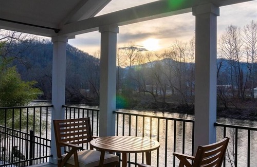 Bryson City House | Owl's Nest River at Rivers Rest- Bryson City NC