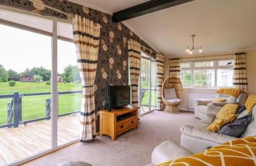 Leiston House | Owls Retreat, Lodge 11