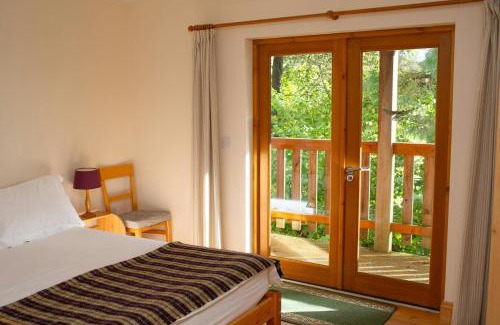 Lampeter House | Owls Roost Eco Lodge Apartment Lampeter