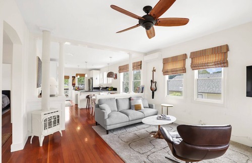 Napa House | Oxbow Historical house with large enclosed yard