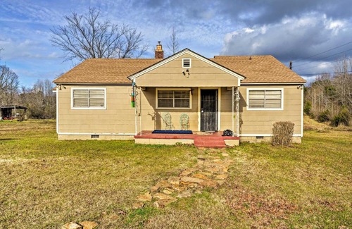 Oxford House | Oxford Home on Private Land Less Than 7 Mi to Dtwn!