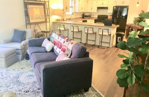 Oxford Apartment | OXFORD PRIME LOCATION/ON THE SQUARE! WALKING DISTANCE TO CAMPUS