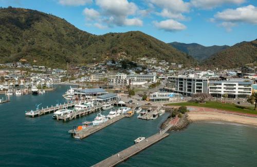 Picton Apartment | Oxleys Penthouse 506